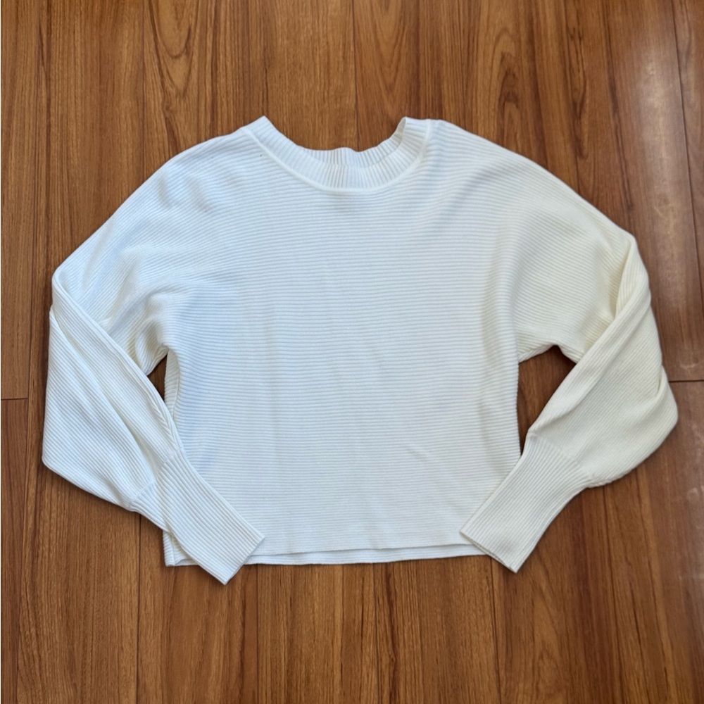Women’s white ribbed sweater size small